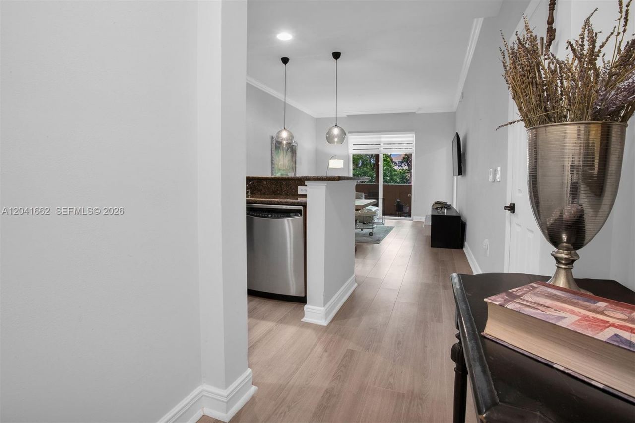 16101 Emerald Estates Dr , Unit 155, Weston, FL 33331 Photo
