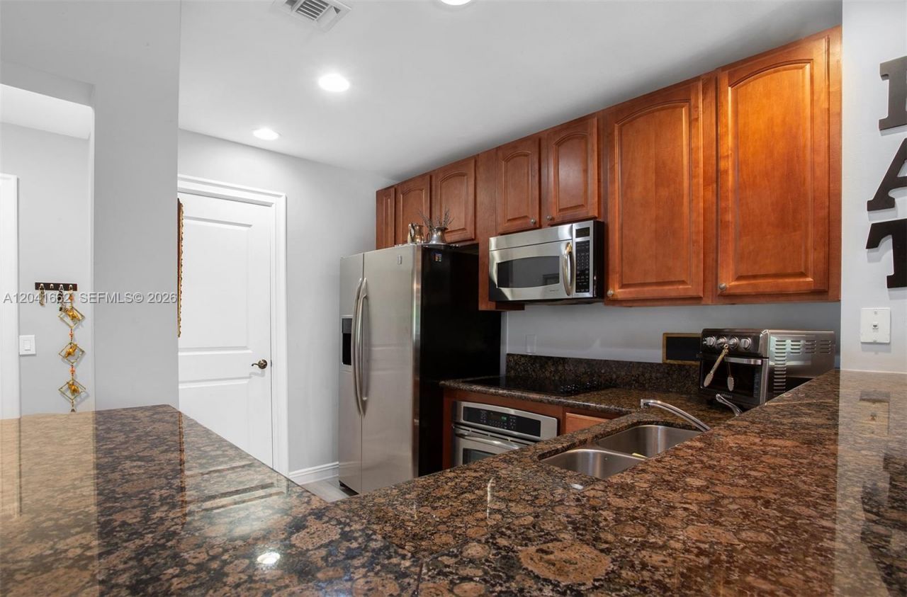 16101 Emerald Estates Dr , Unit 155, Weston, FL 33331 Photo