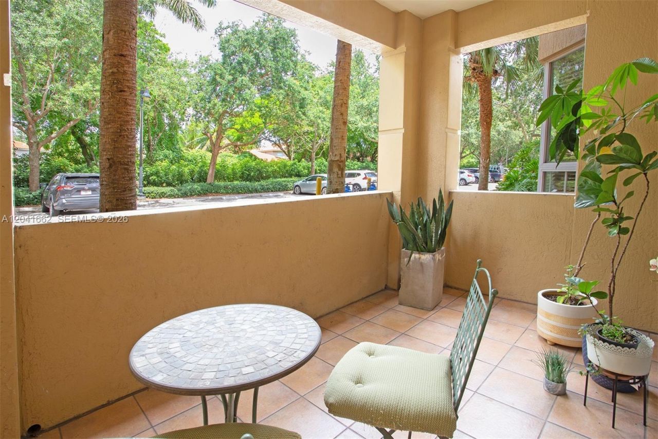 16101 Emerald Estates Dr , Unit 155, Weston, FL 33331 Photo