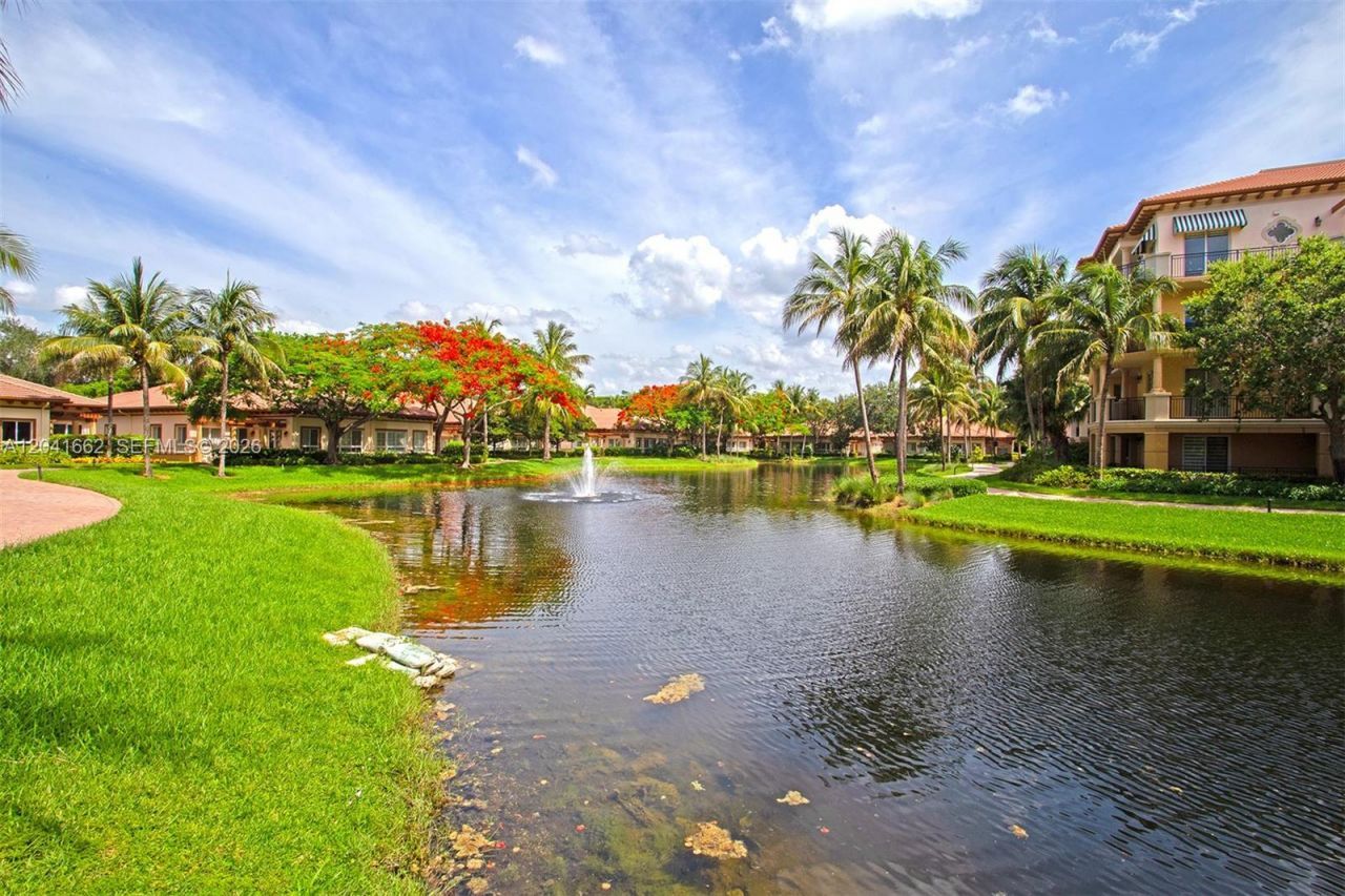 16101 Emerald Estates Dr , Unit 155, Weston, FL 33331 Photo