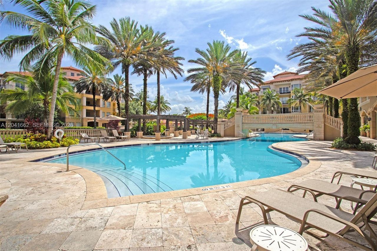 16101 Emerald Estates Dr , Unit 155, Weston, FL 33331 Photo