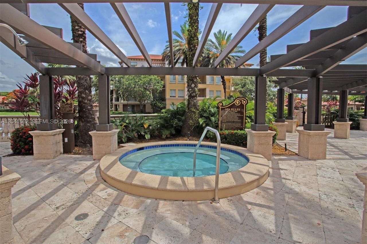 16101 Emerald Estates Dr , Unit 155, Weston, FL 33331 Photo