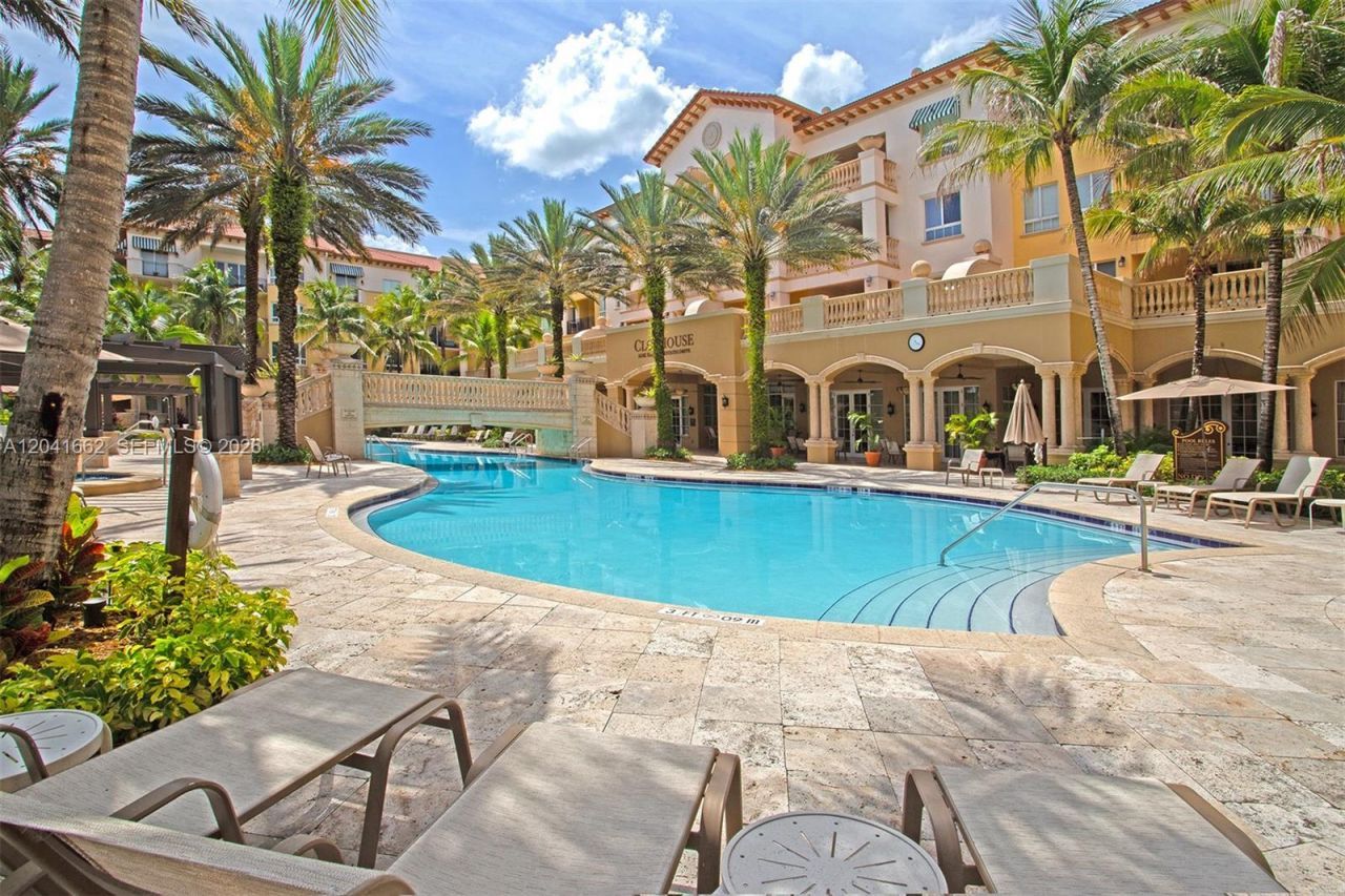 16101 Emerald Estates Dr , Unit 155, Weston, FL 33331 Photo