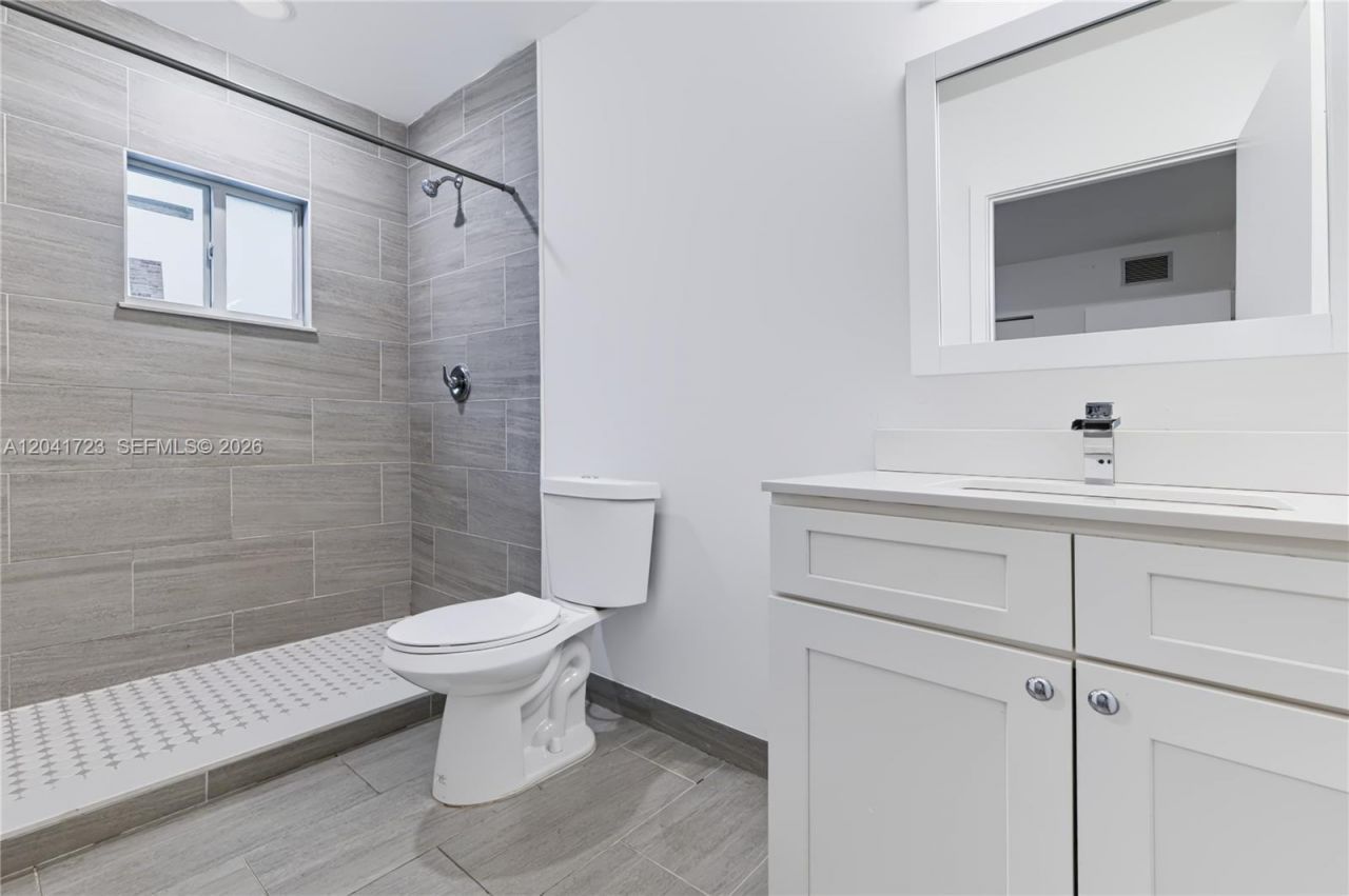 7777 NW 8th Ct, Unit A, Miami, FL 33150 Photo