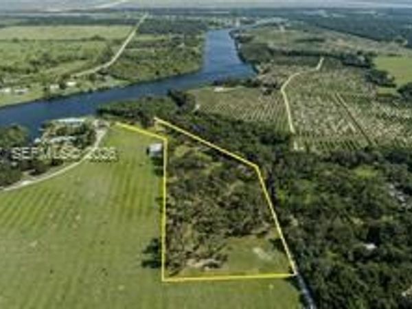 5247 County Road 78 , La Belle, FL 33935