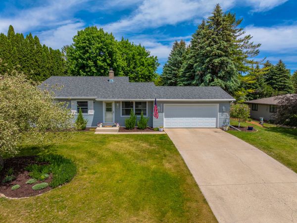 W4426 River Bend Dr, Lima, WI 53031