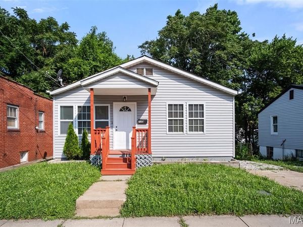 735 Dammert Avenue , Bella Villa, MO 63125