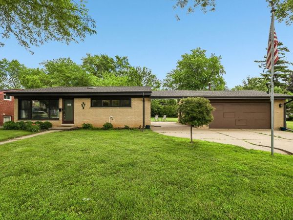 125 S Greeley Street , Palatine, IL 60067
