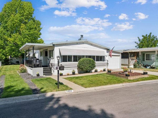140 N Rainbow Dr, Boise, ID 83713