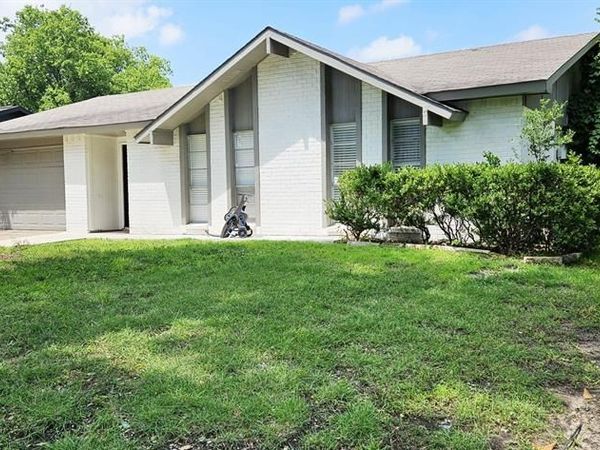 1529 Meridian Way , Garland, TX 75040