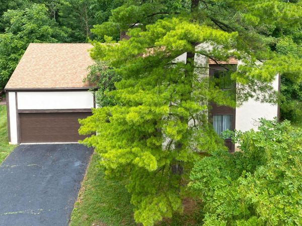 2964 Heatherleaf Way , Columbus, OH 43231