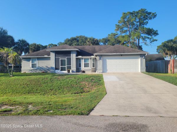 782 Simon Street SE, Palm Bay, FL 32909
