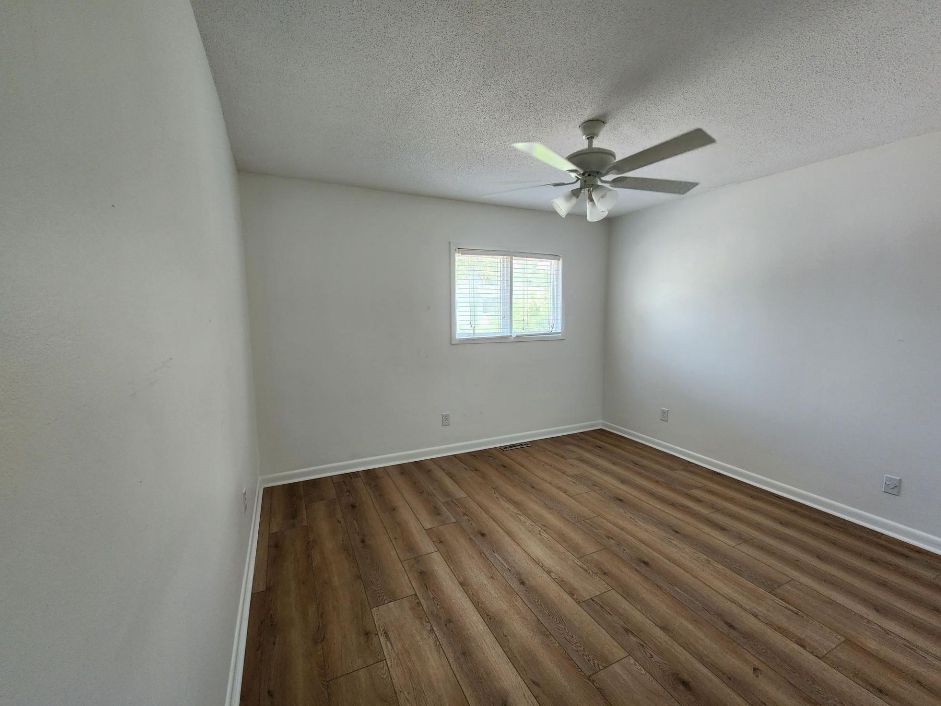 4 Sandpiper Court Photo 12