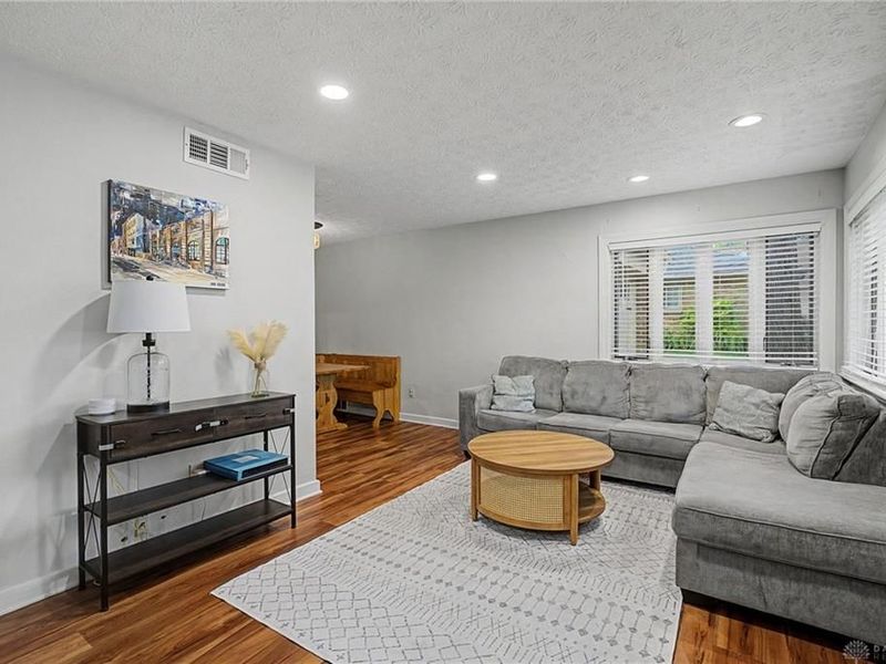 3904 Villanova Drive, Dayton, OH 45429 Photo 3