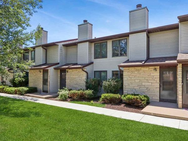 1144 Mormon Trek Boulevard, Iowa City, IA 52246