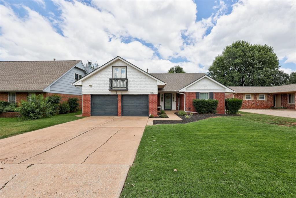1904 Michael Drive, Edmond, OK 73013 Main Photo