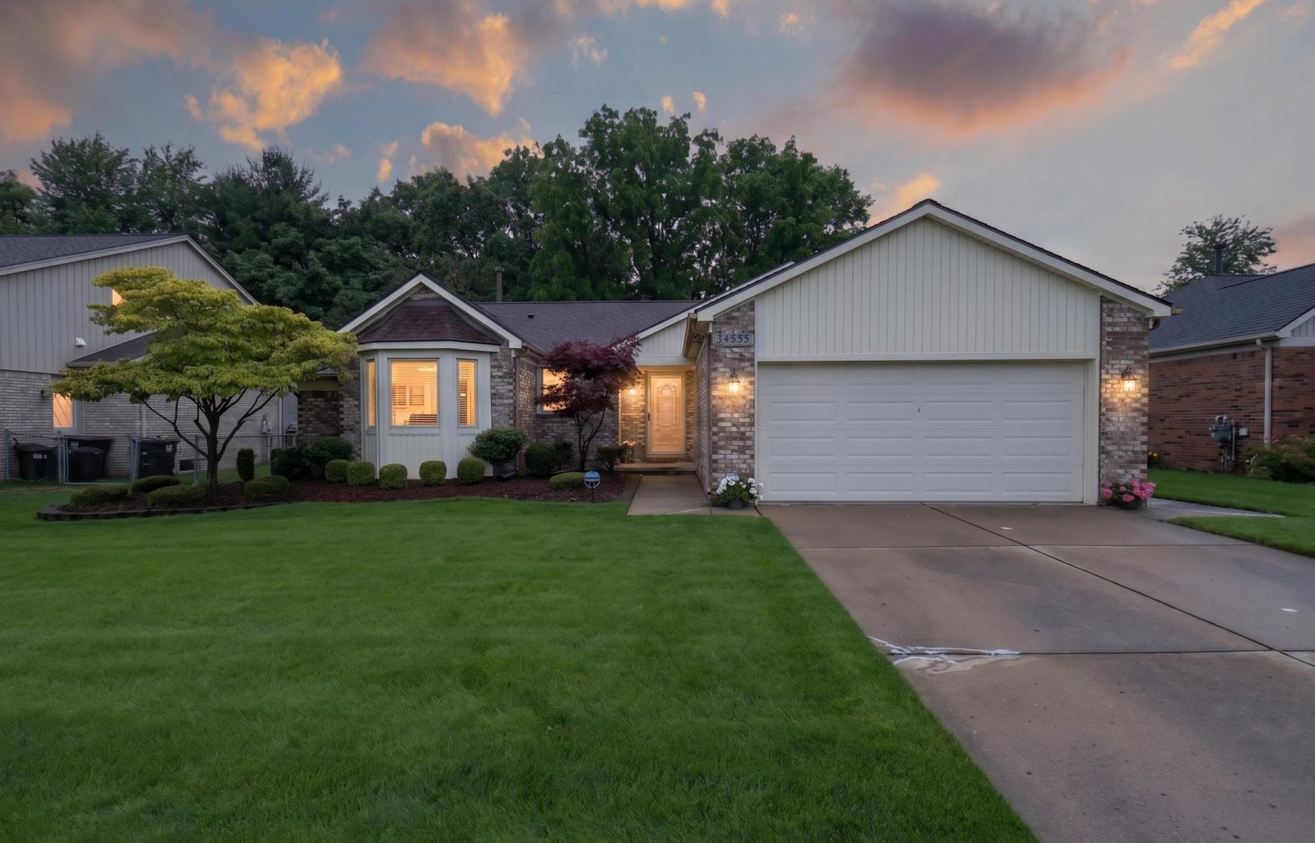 34555 Dover Avenue, Livonia, MI 48150 Main Photo