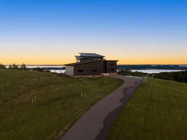 10112 John Michael Drive E, Suttons Bay, MI 49682