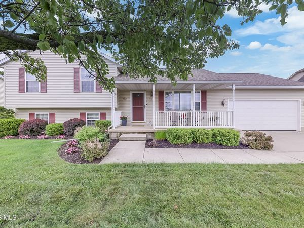 612 Briarheath Avenue , Napoleon, OH 43545