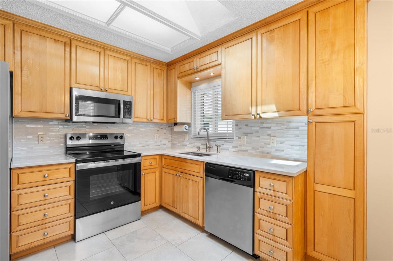815 E 23rd Avenue , New Smyrna Beach, FL 32169 Photo