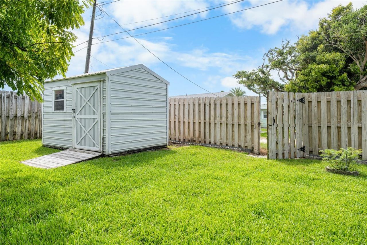 815 E 23rd Avenue , New Smyrna Beach, FL 32169 Photo