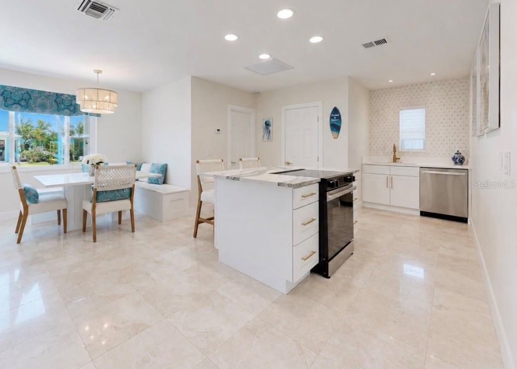 480 S Bayshore Drive , Madeira Beach, FL 33708 Photo