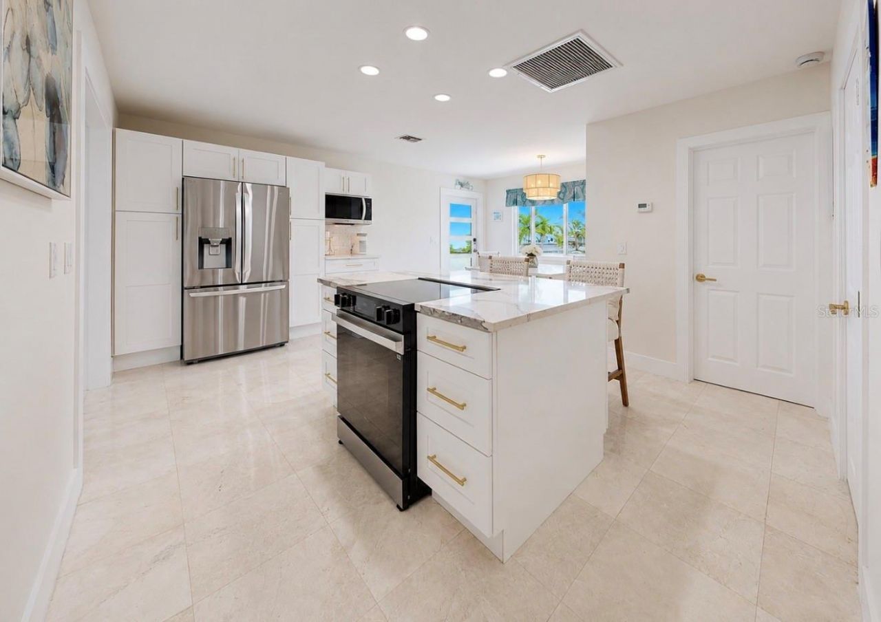 480 S Bayshore Drive , Madeira Beach, FL 33708 Photo