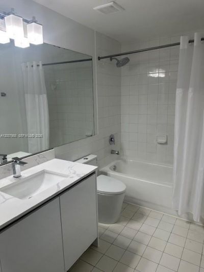 5091 NW 7th St , Unit 1008, Miami, FL 33126 Photo