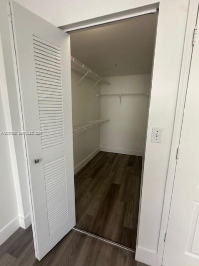 5091 NW 7th St , Unit 1008, Miami, FL 33126 Photo