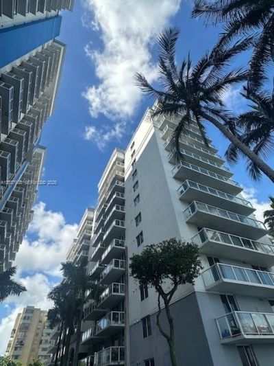 5091 NW 7th St , Unit 1008, Miami, FL 33126 Photo
