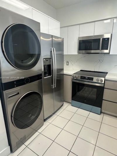 5091 NW 7th St , Unit 1008, Miami, FL 33126 Photo
