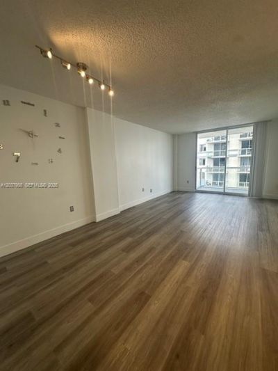 5091 NW 7th St , Unit 1008, Miami, FL 33126 Photo