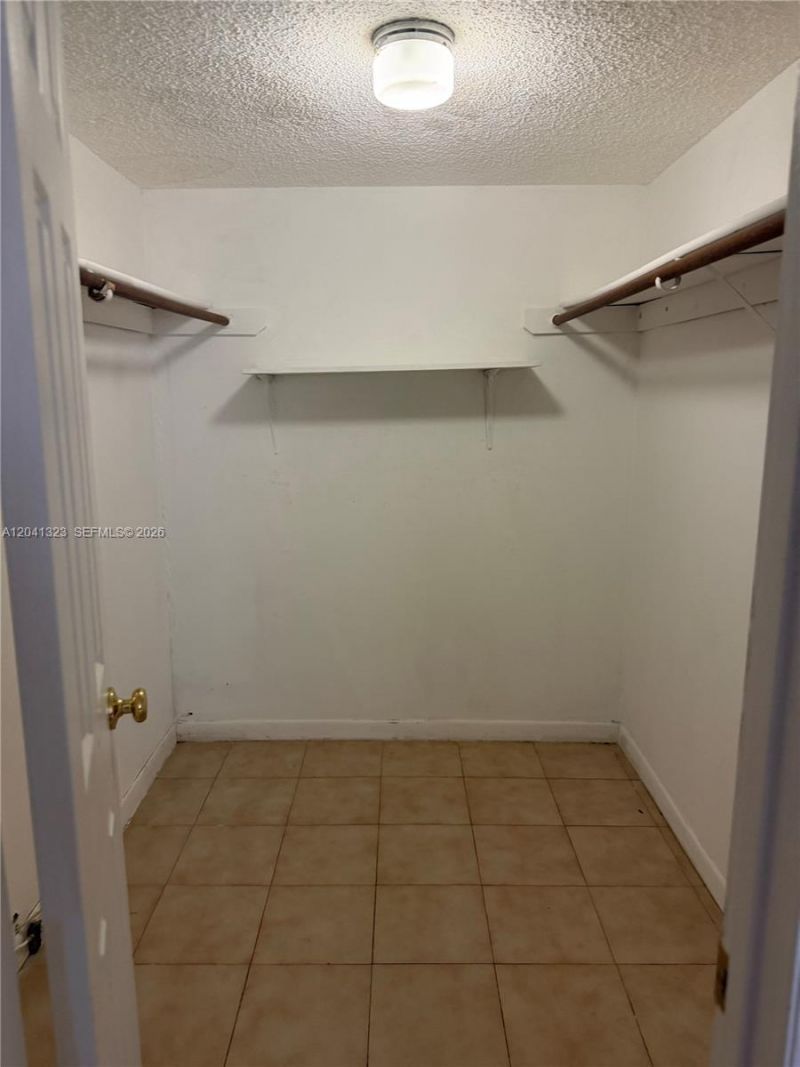 10090 NW 80th Ct , Unit 1241, Hialeah Gardens, FL 33016 Photo