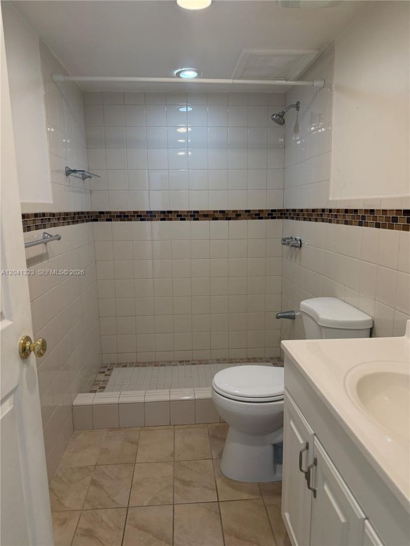 10090 NW 80th Ct , Unit 1241, Hialeah Gardens, FL 33016 Photo