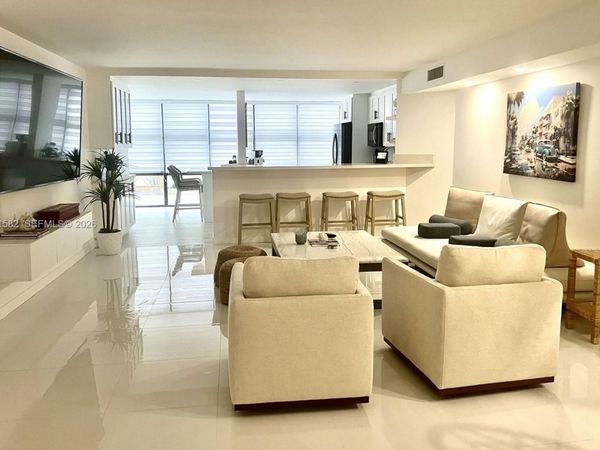 6423 Collins Ave , Unit 203, Miami Beach, FL 33141