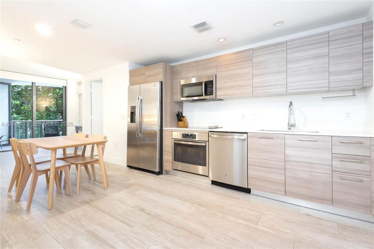 121 NE 34th St , Unit 814, Miami, FL 33137 Photo