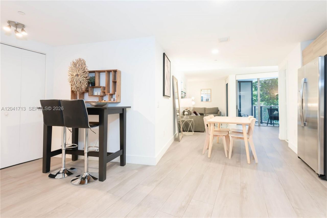 121 NE 34th St , Unit 814, Miami, FL 33137 Photo