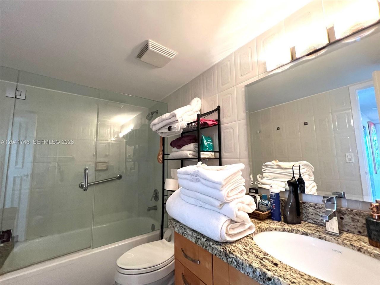 2401 Collins Ave , Unit 1009, Miami Beach, FL 33140 Photo