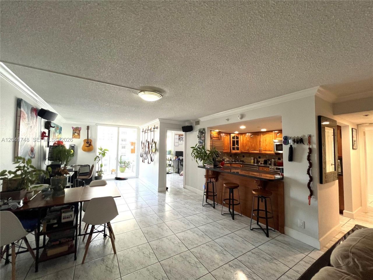 2401 Collins Ave , Unit 1009, Miami Beach, FL 33140 Photo