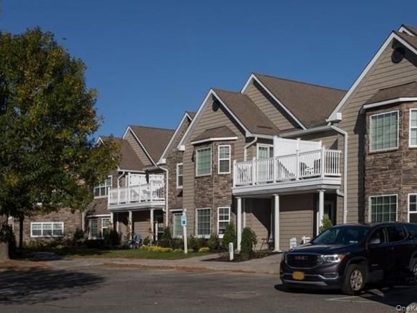 400 Adams Way , Unit 294, Sayville, NY 11782