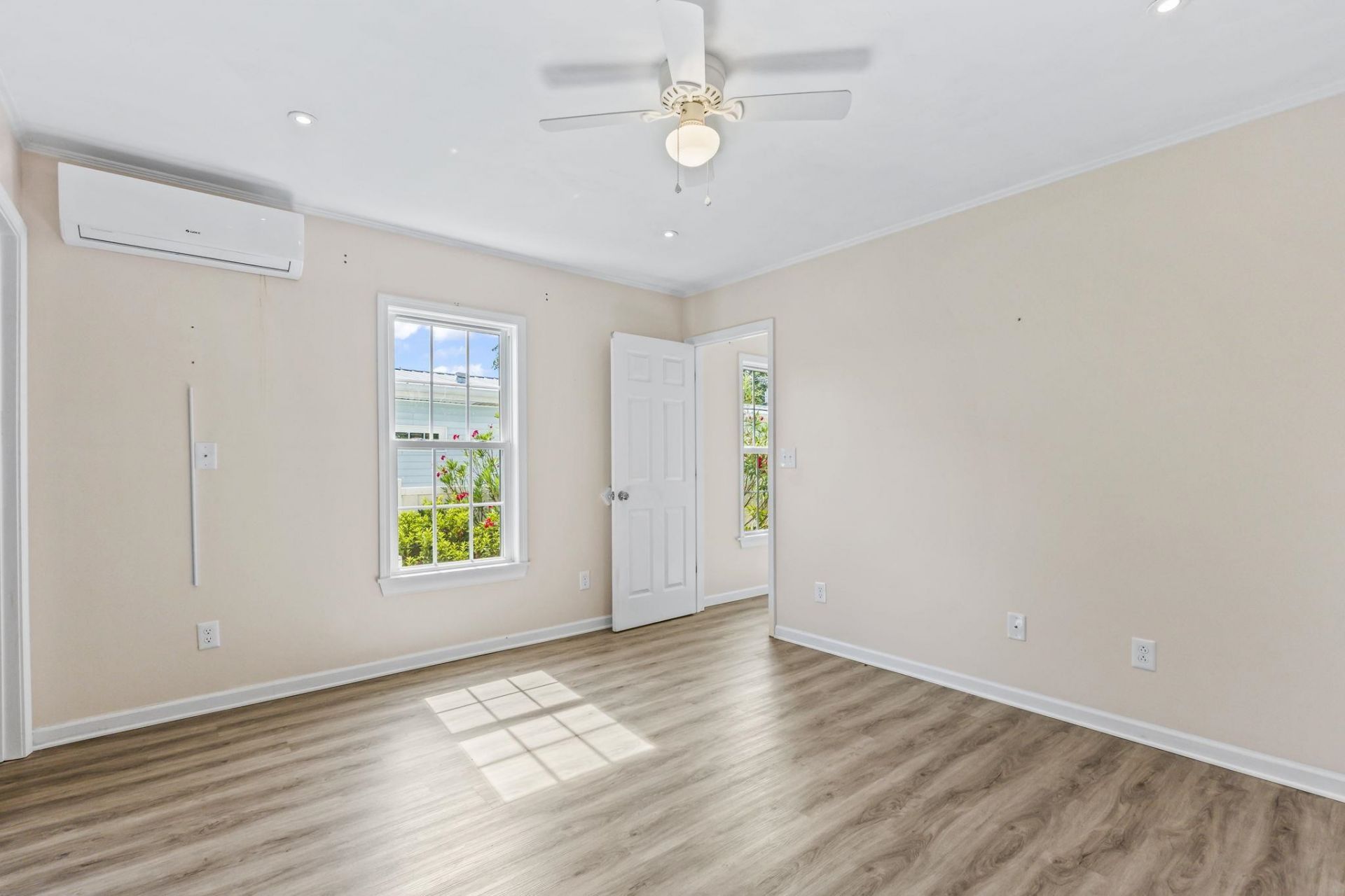 2402 Little River Neck Rd. Photo 22