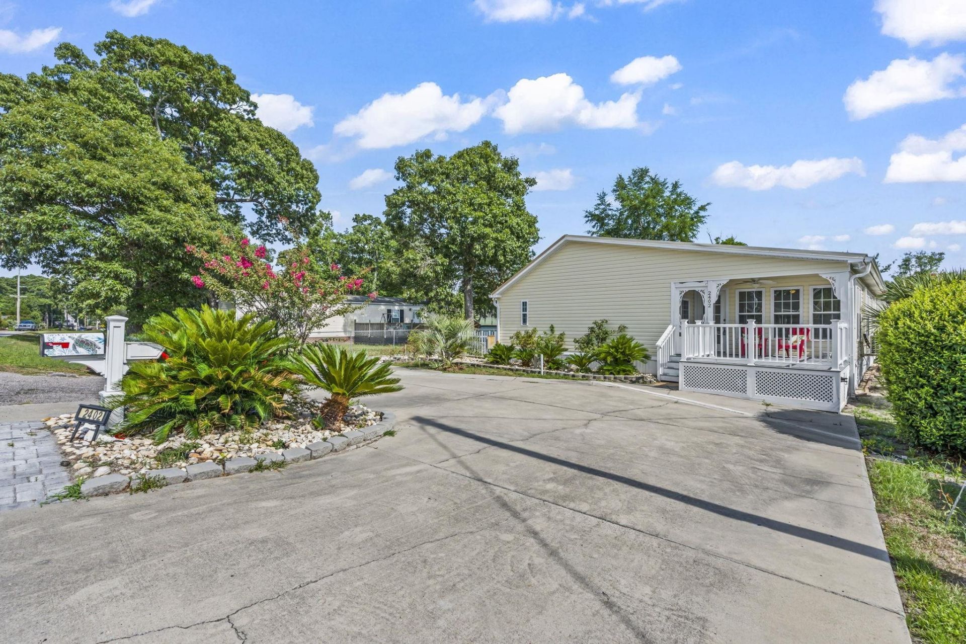 2402 Little River Neck Rd. Photo 3
