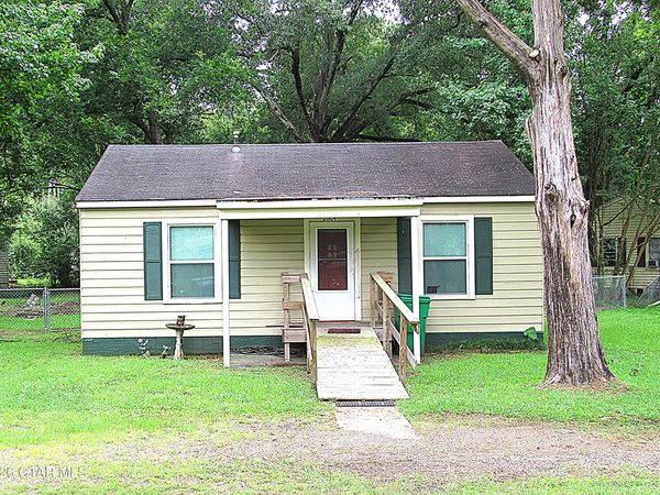 2004 N Roberson Street, Columbus, MS 39705