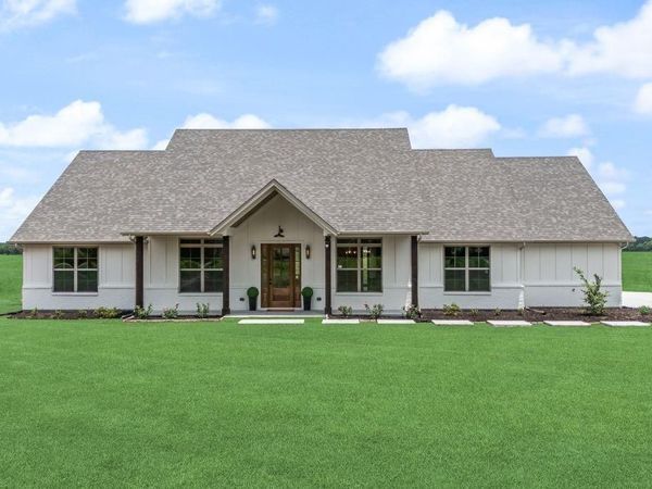 594 Sedalia Road, Van Alstyne, TX 75495