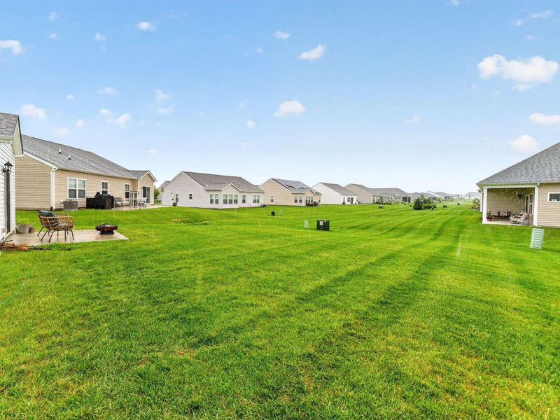 327 Mannaseh Drive W, Granville, OH 43023 Photo 4