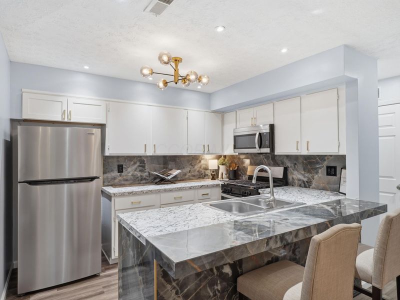 5334 Darlington Road E, Columbus, OH 43220 Photo 7
