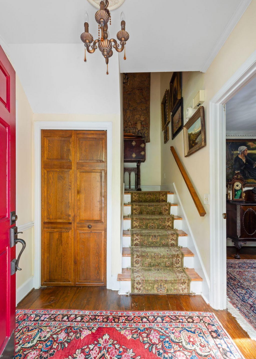1067 Loyalist Lane Photo 4