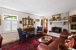 1067 Loyalist Lane photo 4