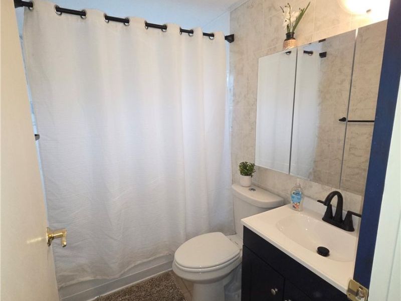 5975 Glenway Drive, Unit A, Brook Park, OH 44142 Photo 23