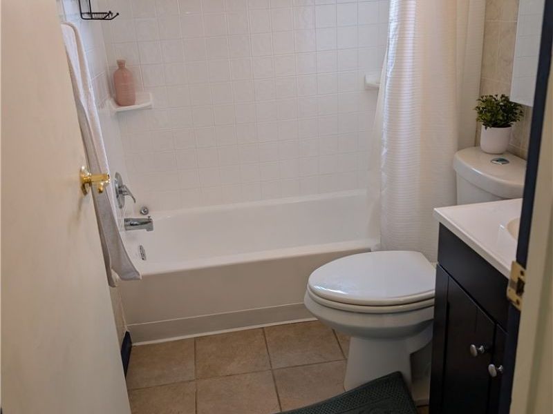5975 Glenway Drive, Unit A, Brook Park, OH 44142 Photo 24